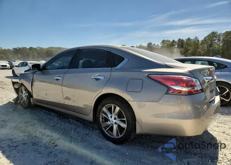 2015 Nissan Altima 2.5 z USA, uszkodzony, nr VIN 1N4AL3AP8FC239351